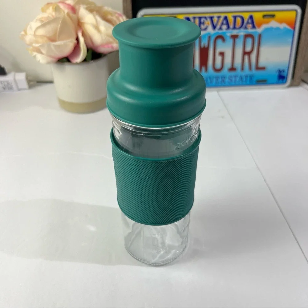 Brand New Masontops Mason Jar Cocktail Shaker‎ Kit